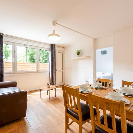 לונדון Sootheus - Cosy Surrey Quays Apartment מראה חיצוני תמונה