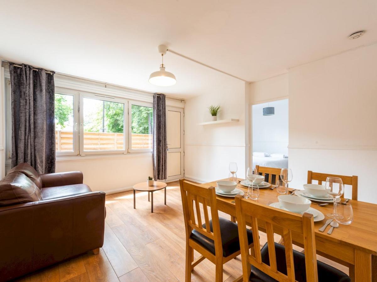 לונדון Sootheus - Cosy Surrey Quays Apartment מראה חיצוני תמונה